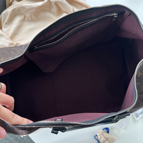 Louis Vuitton Keepall 55 - Picture 9 of 13